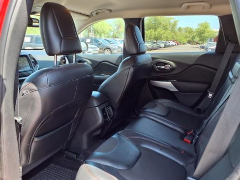 Used 2017 Jeep Cherokee Trailhawk w/ Trailer Tow Group image 19