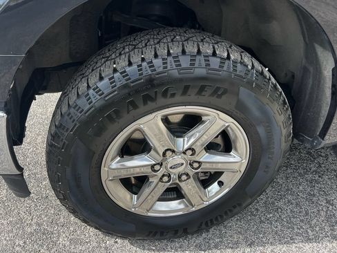 Used 2025 Ford F150 XLT w/ Equipment Group 301A Standard AWD/4WD image 18