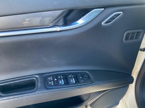 Used 2019 Maserati Ghibli RWD image 23
