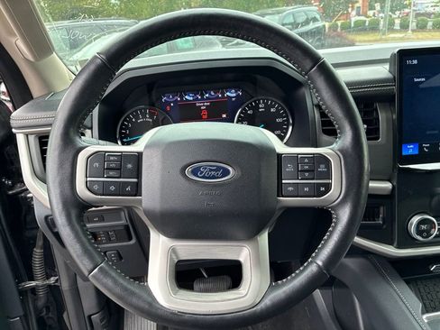 Used 2024 Ford Expedition XLT AWD/4WD image 24