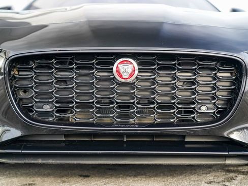 Used 2023 Jaguar F-TYPE Convertible image 16