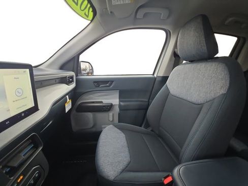 Used 2025 Ford Maverick XLT w/ Equipment Group 302A image 11