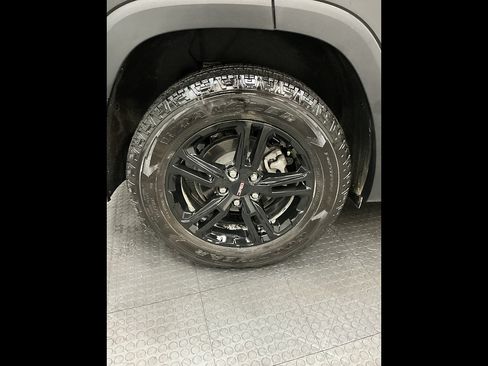 Used 2024 GMC Terrain AT4 w/ LPO, Floor Liner Package AWD/4WD image 39
