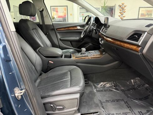 Used 2018 Audi Q5 2.0T Premium w/ Convenience Package AWD/4WD image 18