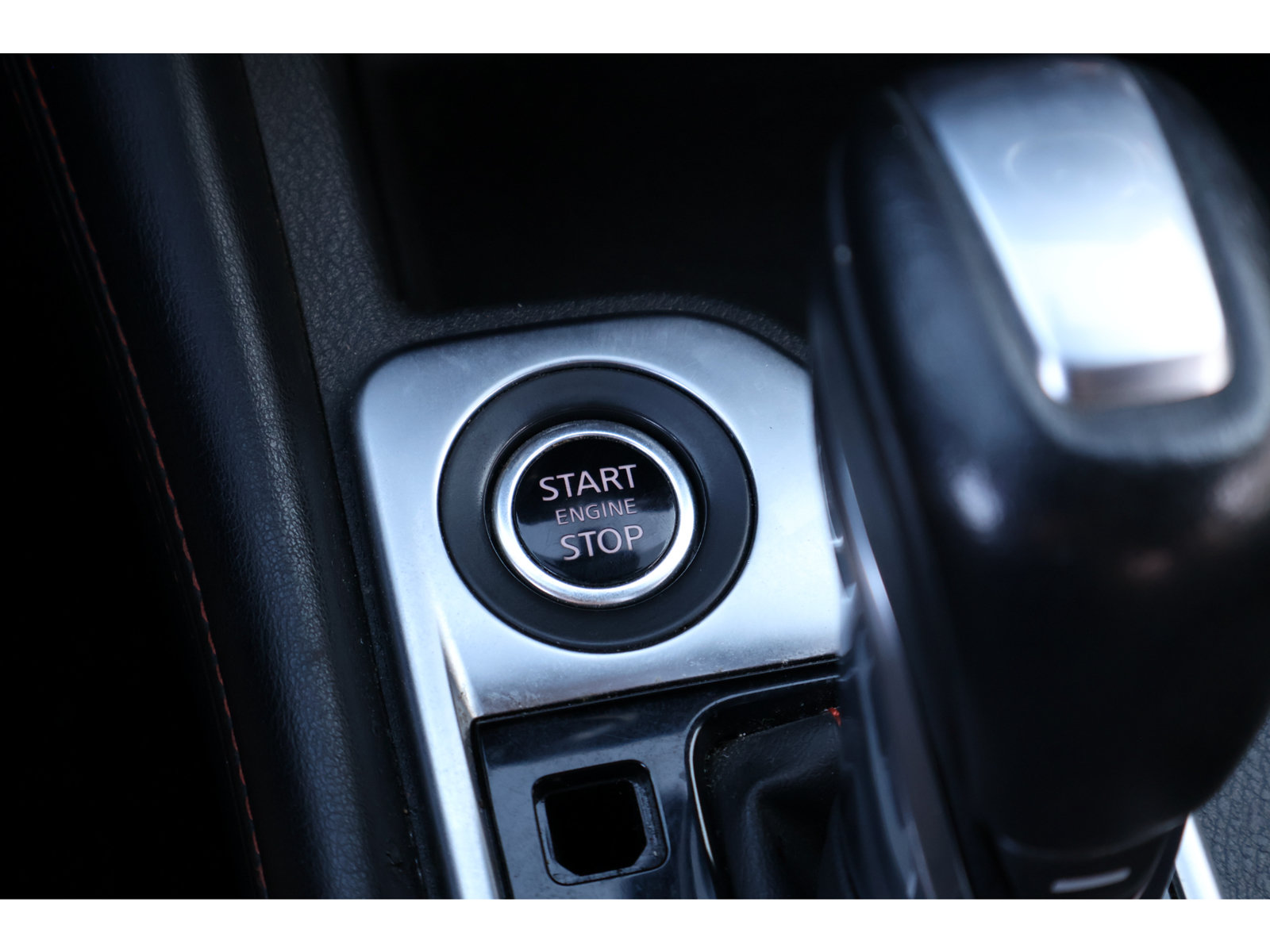 Used 2024 Nissan Sentra SR w/ SR Premium Package FWD image 8