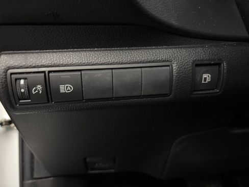 Used 2023 Toyota Corolla LE image 16