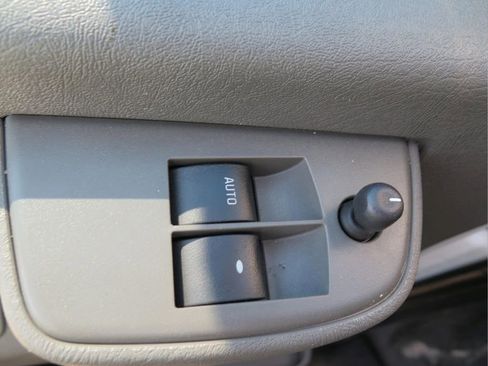 Used 2024 Chevrolet Express 2500 w/ Driver Convenience Package RWD image 10
