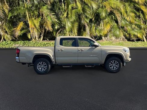 Used 2019 Toyota Tacoma SR5 RWD image 3