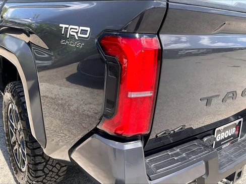 Used 2025 Toyota Tacoma TRD Sport image 28