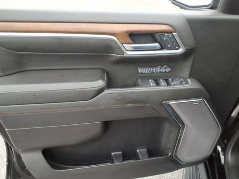 Used 2022 Chevrolet Silverado 1500 High Country AWD/4WD image 16