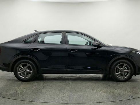 Used 2025 Kia K4 FWD image 11