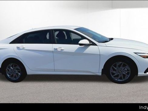 Used 2025 Hyundai Elantra Hybrid FWD image 85