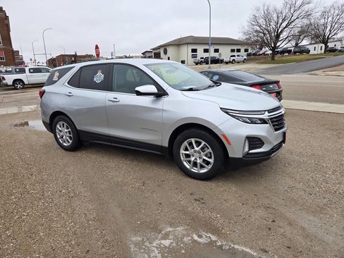 Used 2022 Chevrolet Equinox LT image 18