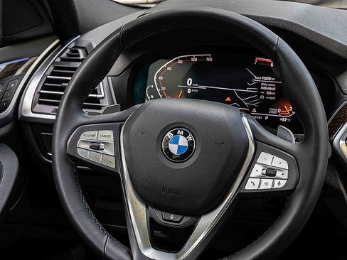 Used 2024 BMW X4 xDrive30i w/ Parking Assistance Package image 9