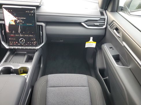 New 2025 GMC Acadia Elevation image 19