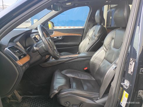 Used 2016 Volvo XC90 T6 Inscription w/ Vision Package image 7