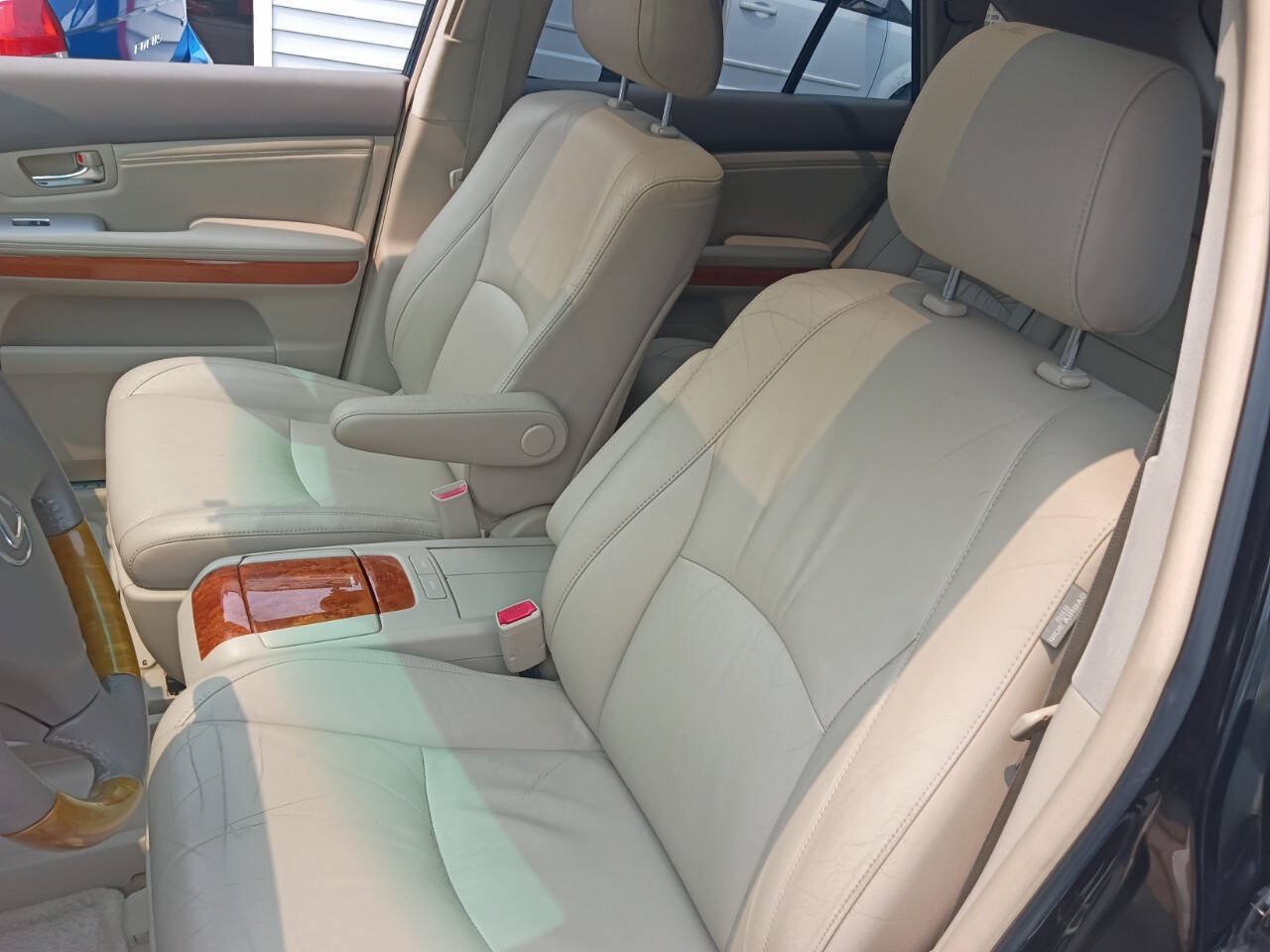 Used 2005 Lexus RX 330 FWD image 9