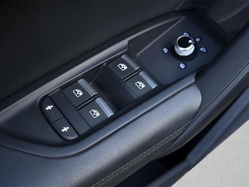 Used 2019 Audi Q5 2.0T Premium Plus w/ Premium Plus Package image 11