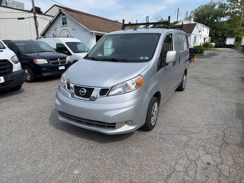 Used 2019 Nissan NV200 SV w/ Navigation Package FWD image 4