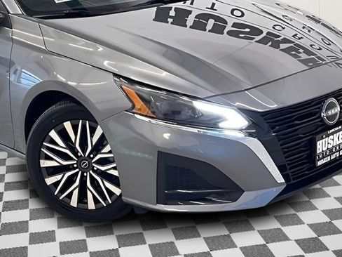 Used 2024 Nissan Altima 2.5 SV FWD image 27