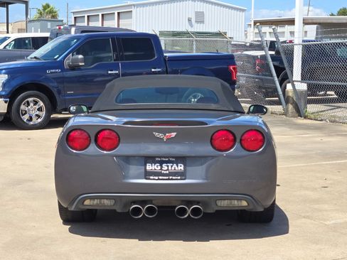 Used 2012 Chevrolet Corvette Convertible w/ 3LT Preferred Equipment Group RWD image 5