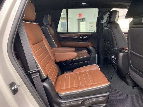 Used 2024 GMC Yukon Denali Ultimate image 18