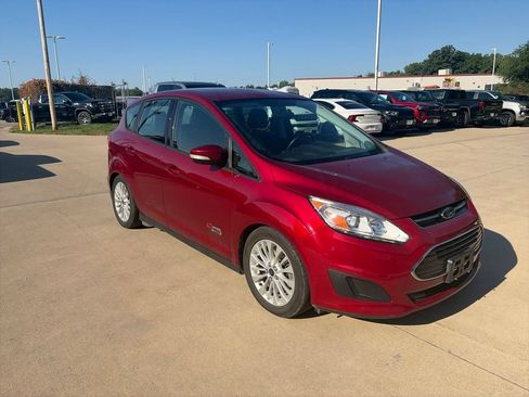 Used 2017 Ford C-MAX Energi SE w/ Equipment Group 402A FWD image 4