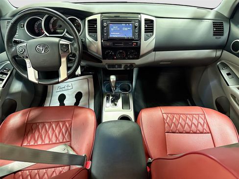 Used 2015 Toyota Tacoma PreRunner w/ SR5 Package RWD image 20