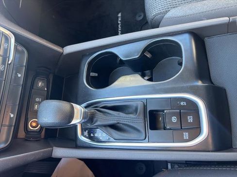 Used 2020 Hyundai Santa Fe SEL image 13