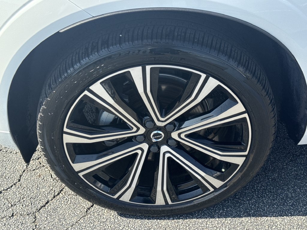 Used 2023 Volvo XC60 B5 Ultimate w/ Climate Package AWD/4WD image 11