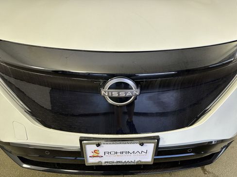 New 2025 Nissan Ariya AWD image 27