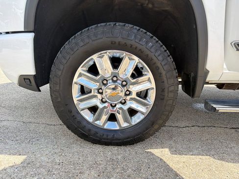 Certified 2024 Chevrolet Silverado 2500 High Country w/ High Country Premium Package AWD/4WD image 32