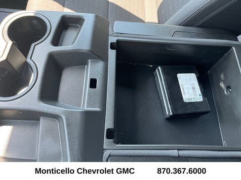 Used 2023 Chevrolet Silverado 1500 LT AWD/4WD image 24