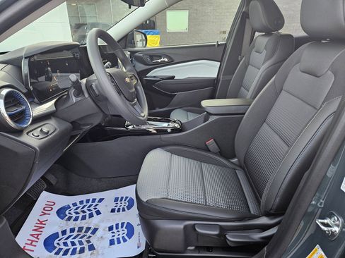 Used 2026 Chevrolet Trax LT image 16