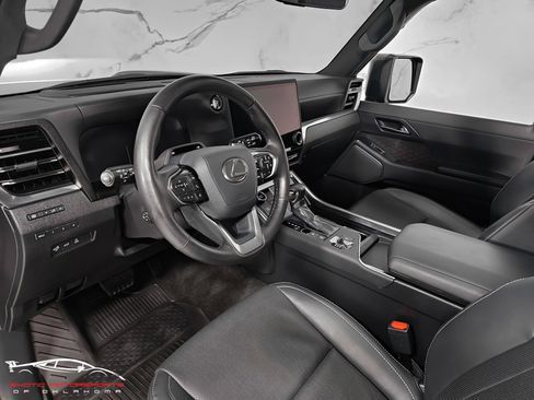 Used 2024 Lexus GX 550 w/ Accessory Package (2T) AWD/4WD image 28
