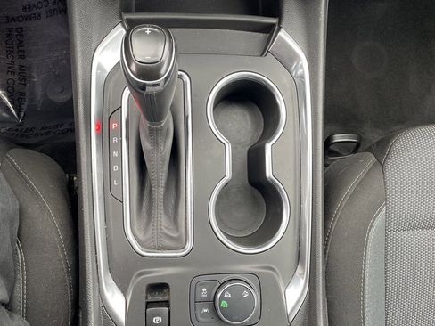 Used 2020 Chevrolet Traverse LT image 25