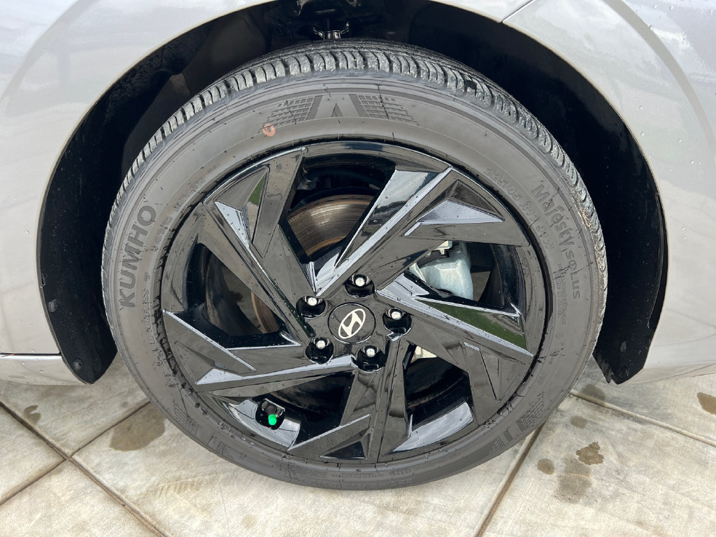 Certified 2026 Hyundai Elantra Sport FWD image 5