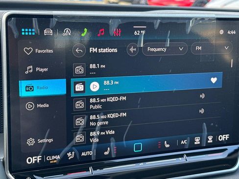 New 2026 Volkswagen Tiguan SE image 17