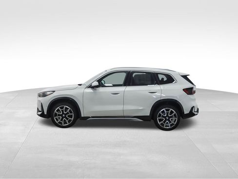 Used 2025 BMW X1 xDrive28i w/ Premium Package image 2