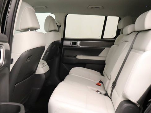 Used 2026 Hyundai Santa Fe SE AWD/4WD image 17