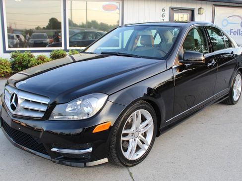 Used 2012 Mercedes-Benz C 300 4MATIC Sedan image 30