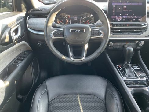 Used 2024 Jeep Compass Latitude AWD/4WD image 19
