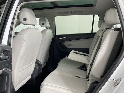 Used 2018 Volkswagen Tiguan SEL image 15