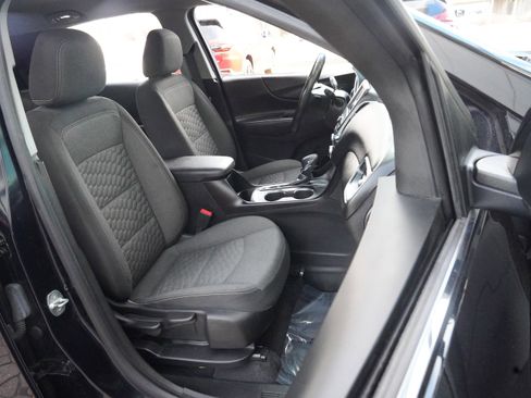 Used 2020 Chevrolet Equinox LT w/ Driver Convenience Package image 26