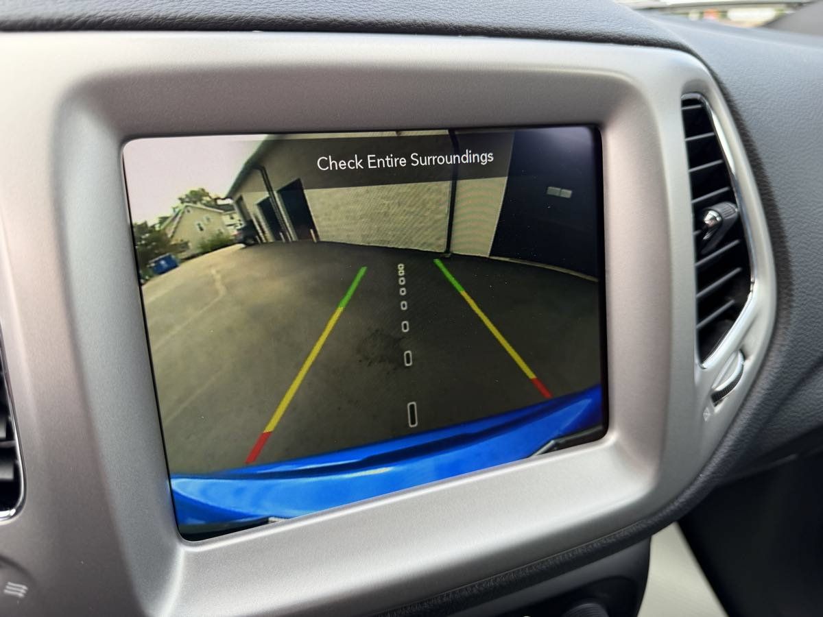 Used 2021 Jeep Compass Latitude AWD/4WD image 27