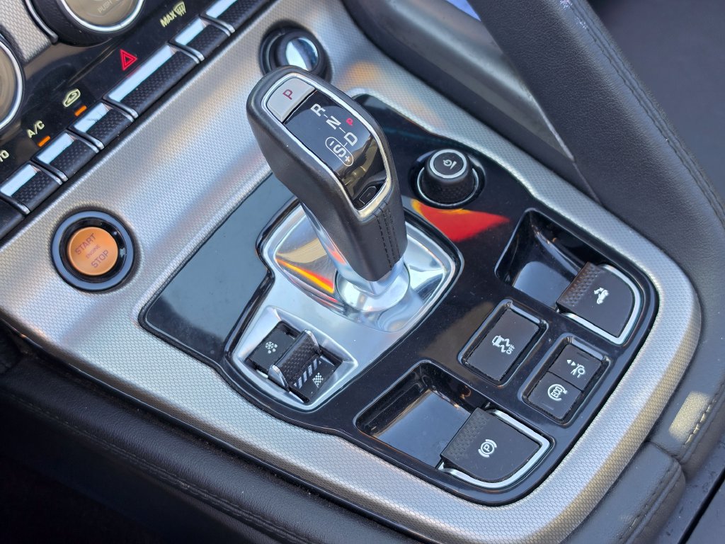 Used 2015 Jaguar F-TYPE Convertible RWD image 32