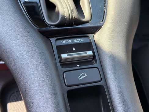 Used 2023 Honda HR-V LX image 22