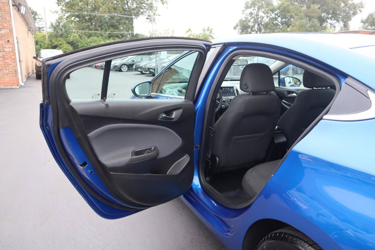 Used 2016 Chevrolet Cruze LT w/ Sun And Sound Package FWD image 15