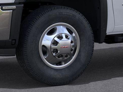 New 2026 GMC Sierra 3500 Pro image 9