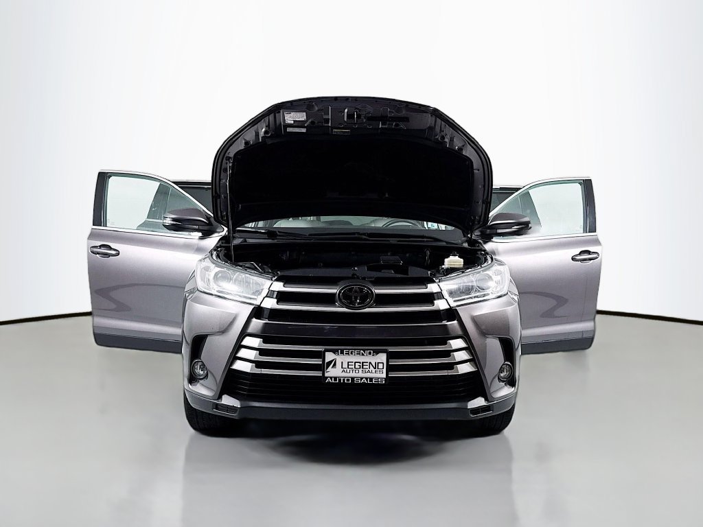 Used 2019 Toyota Highlander XLE AWD/4WD image 27